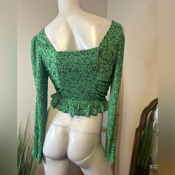 Mango MNG Green Ruffle Long Sleeve Crop Top Green Black XS - Picture 6 of 7